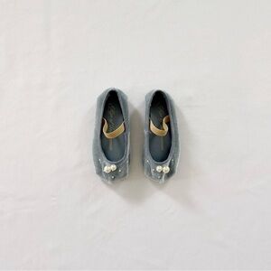 Elegant Light Blue Girl’s Shoes with Pearl Detail